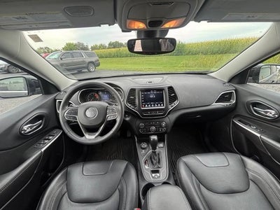 2022 Jeep Cherokee Latitude Lux