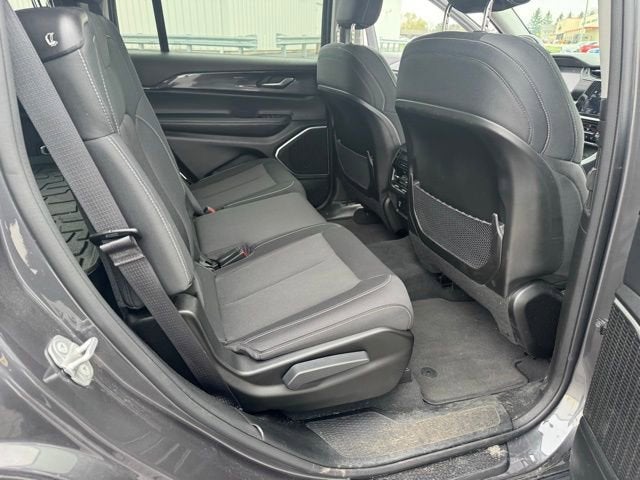 2022 Jeep Grand Cherokee L Laredo