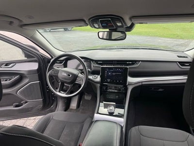 2022 Jeep Grand Cherokee L Laredo