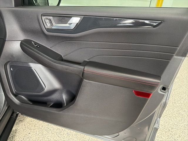 2023 Ford Escape ST-Line Elite