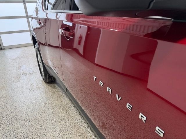 2021 Chevrolet Traverse LT Cloth