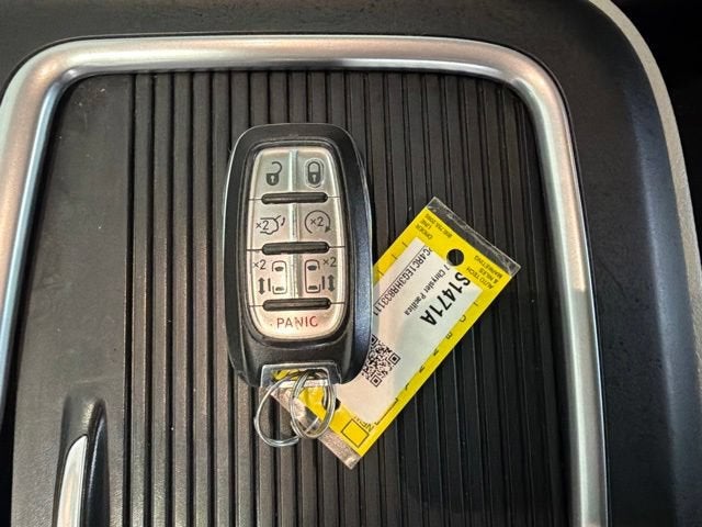 2017 Chrysler Pacifica Touring-L Plus