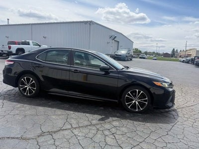 2020 Toyota Camry SE