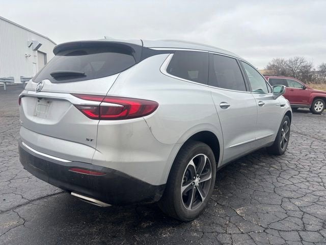 2020 Buick Enclave Essence