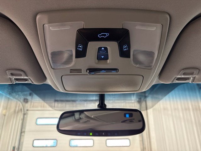 2017 Toyota Sienna XLE Auto Access Seat