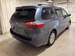 2017 Toyota Sienna XLE Auto Access Seat