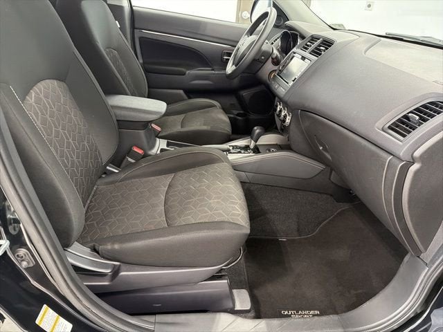 2024 Mitsubishi Outlander Sport S