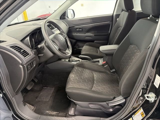 2024 Mitsubishi Outlander Sport S