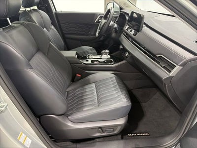 2025 Mitsubishi Outlander SEL