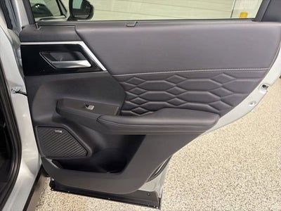 2025 Mitsubishi Outlander SEL