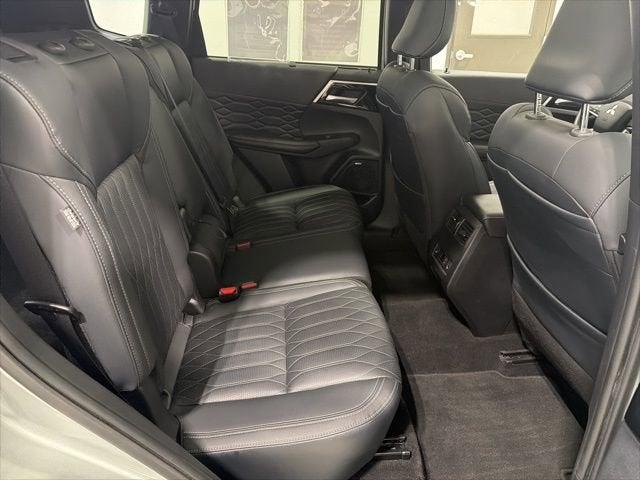 2025 Mitsubishi Outlander SEL