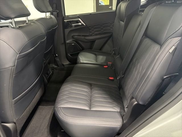 2025 Mitsubishi Outlander SEL