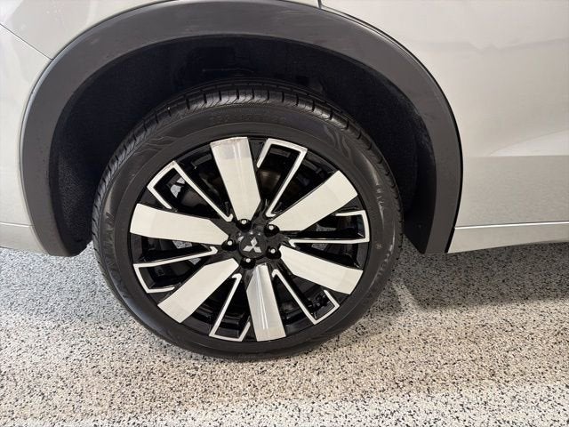 2025 Mitsubishi Outlander SEL