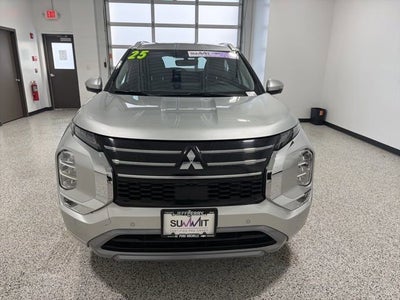 2025 Mitsubishi Outlander SEL