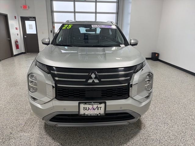 2025 Mitsubishi Outlander SEL